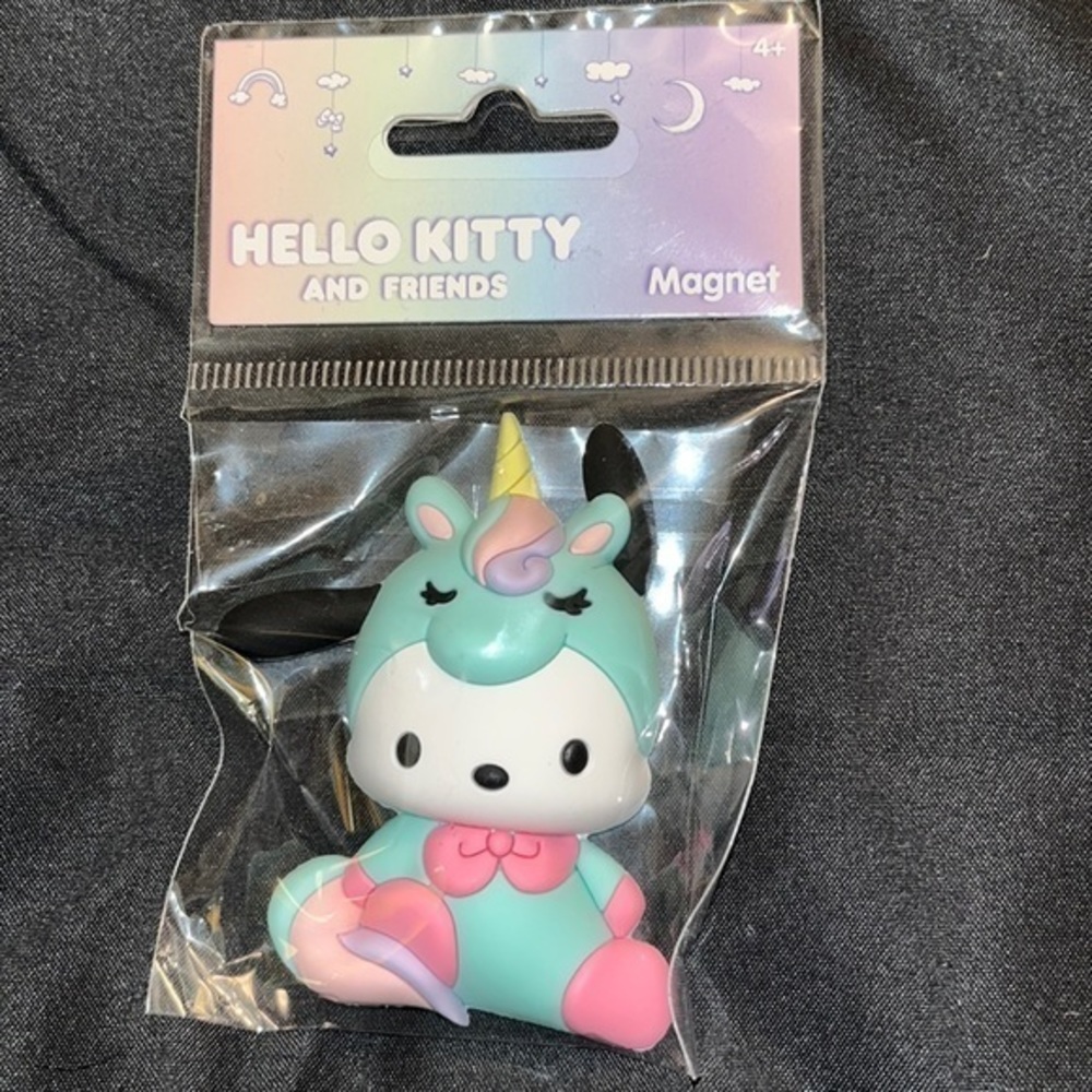 Hot topic hello Kitty and friends magnet brand new